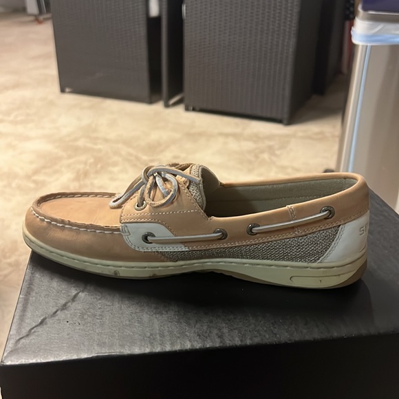 Gently used women’s Sperry’s - Picture 3 of 6